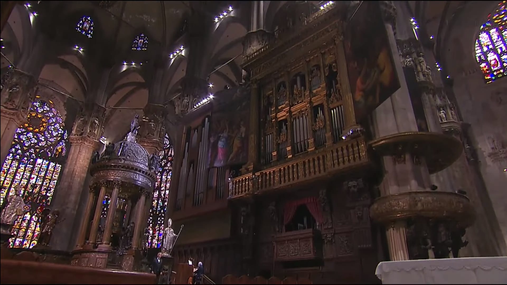 Il concerto di Andre Bocelli, in una Piazza Duomo deserta, arriva in tv