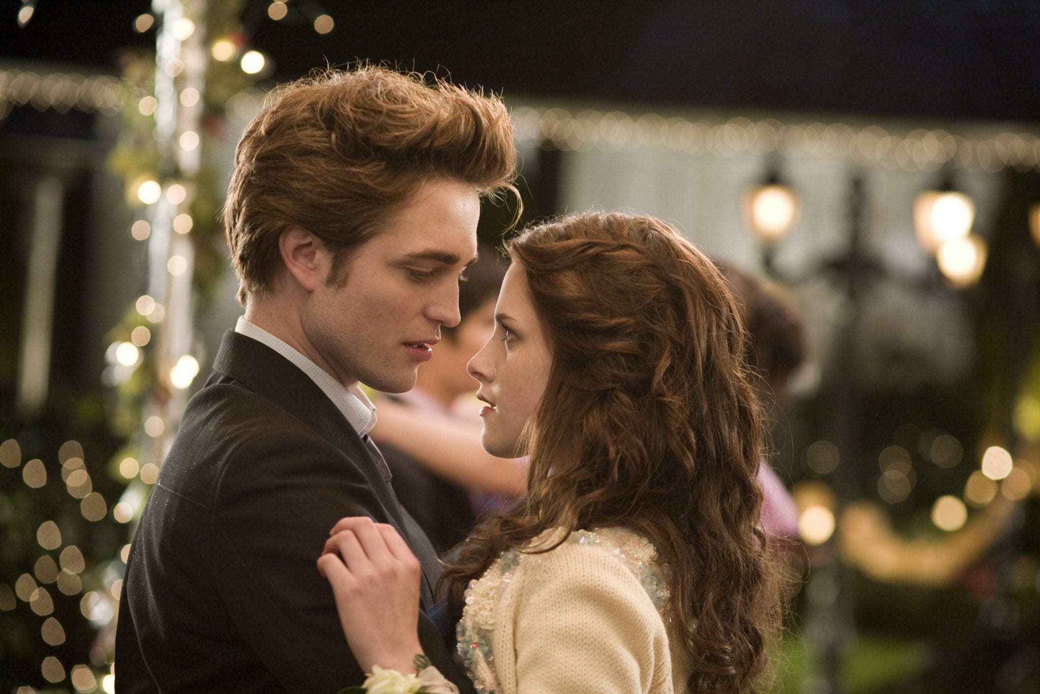 CinemaTivu: Parte la saga Twilight (Usa 2008), con Kristen Stewart e Robert Pattinson, su Italia1