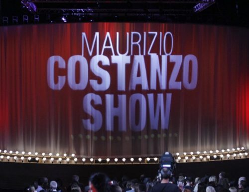 Stasera, in seconda serata su #Canale5, riparte il #MaurizioCostanzoShow