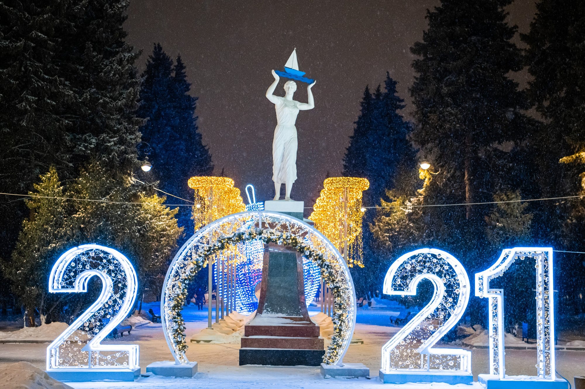 Capodanno 2021: Un anno difficile lasciato alle spalle, tanta speranza augurata per il nuovo anno, da Tuttalativu alla Community e ai lettori