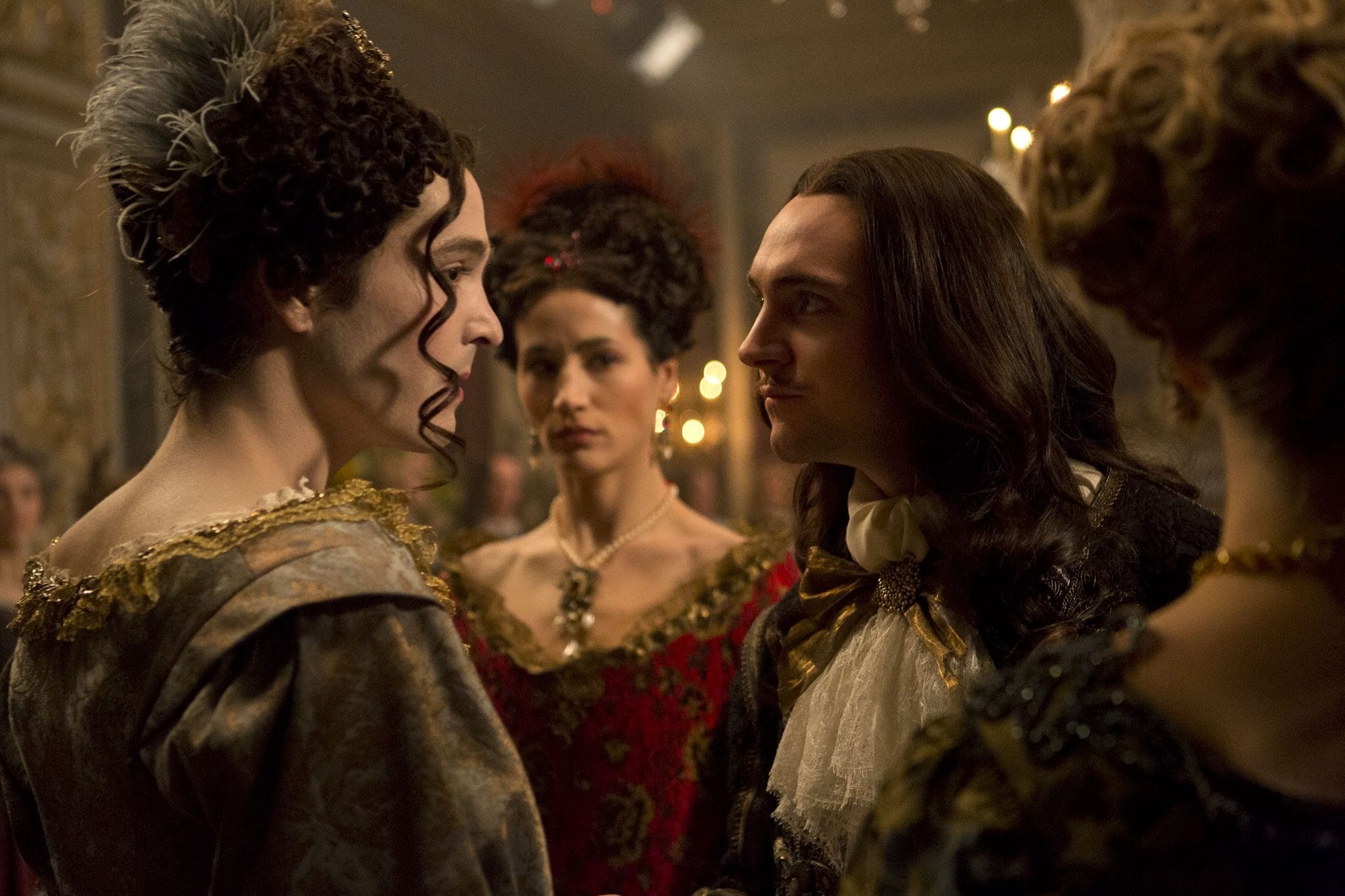 SerieTivu: Versailles sesto appuntamento. Con protagonista George Blagden nel ruolo di Luigi XIV di Francia, in prima tv free su La7