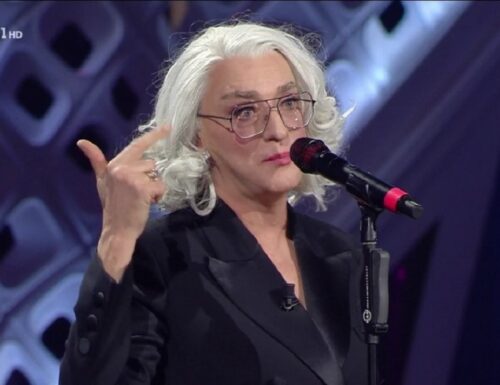 La rivelazione del Festival di #Sanremo2022? Si chiama Drusilla Foer, artista a tutto tondo