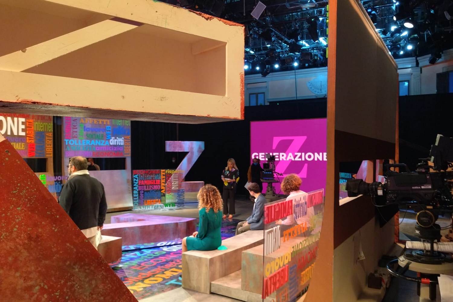 Live 26 marzo 2022 · Generazione Z prima puntata su RaiDue. Condotto da Monica Setta, torna il programma rivolto ai giovanissimi