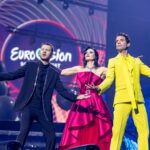 AscoltiTV 12 maggio 2022 · L’Eurovision cresce ancora (27,68%) vs Un figlio di nome Erasmus (13,15%), Dritto e rovescio (6,74%), Piazzapulita (5,65%) e la finale di Pechino Express (1,97%)