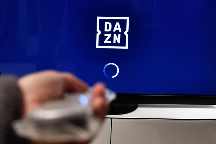 Incontro tra Dazn e il Governo: arriva il rimborso automatico
