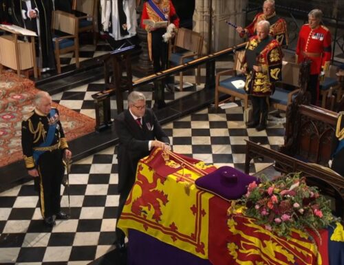 AscoltiTV 19 settembre 2022 · I solenni funerali della Regina Elisabetta II rivoluzionano l’intero daytime, la partenza del GFVip, termina Lolita Lobosco, Taken 3, I mercenari, Quarta Repubblica