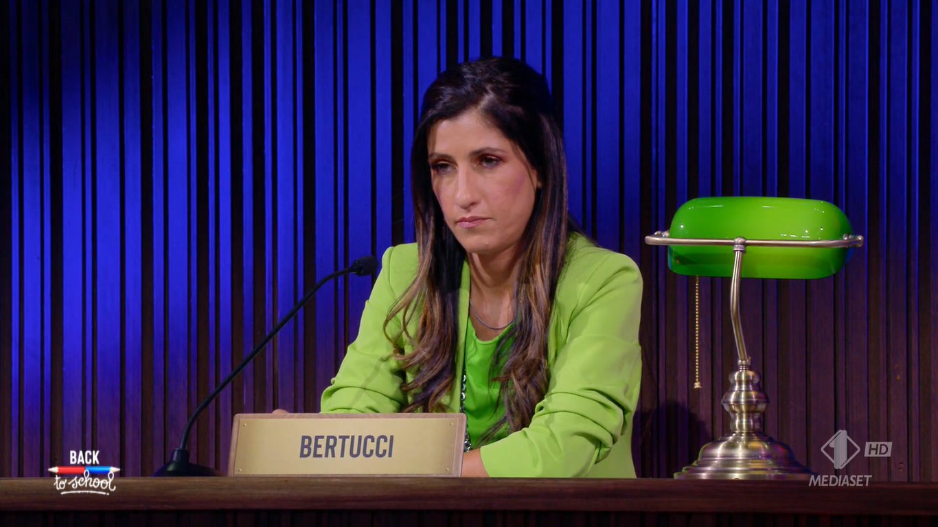 Back to school 2023 terza puntata, con Federica Panicucci su Italia1. I vip tornano a scuola, sotto l’occhio vigile dei bambini